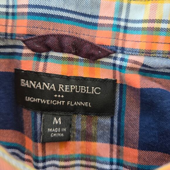 Banana Republic Button Down Lightweight Flannel Shirt Size M - Picture 3 of 7
